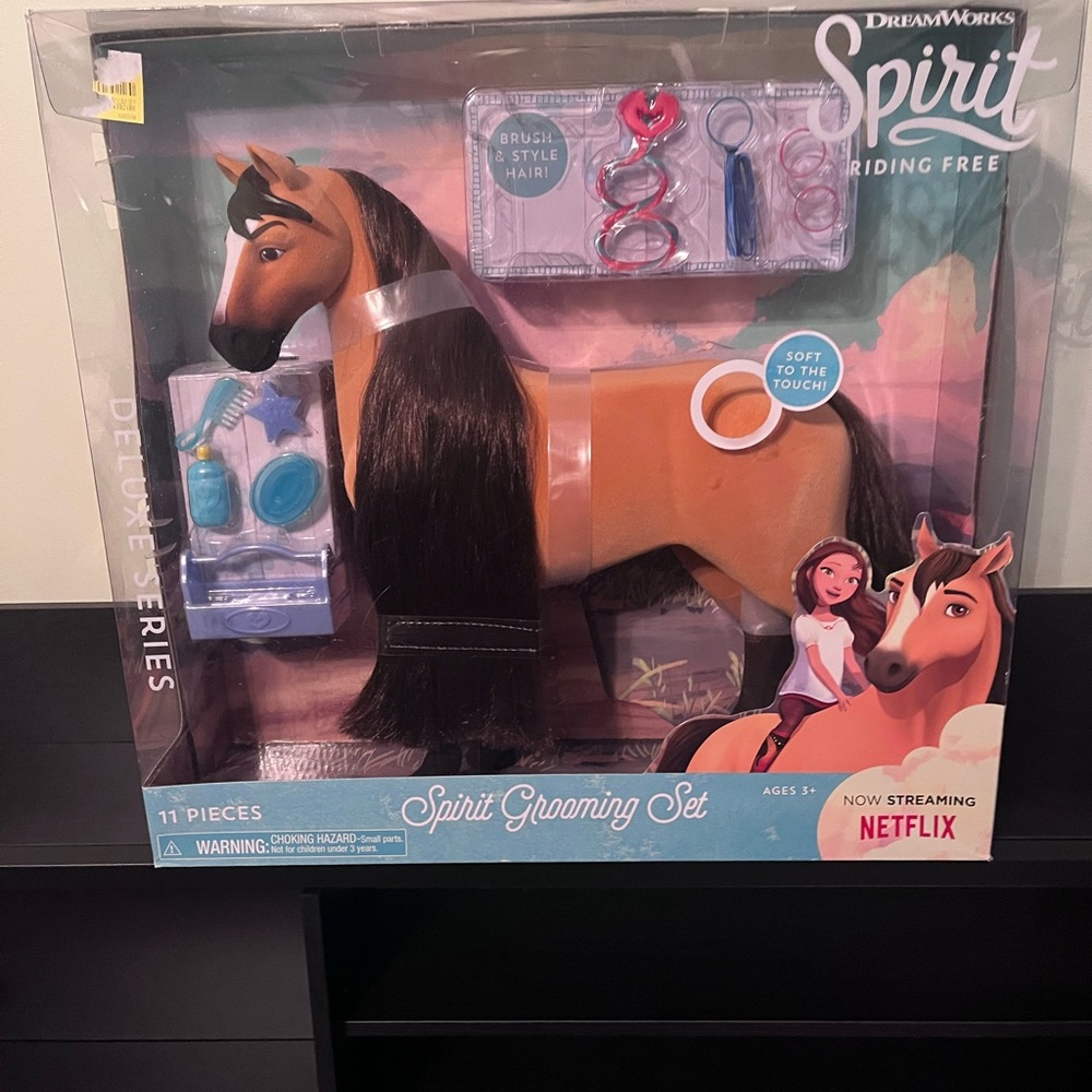 Dreamworks Spirit Riding Free Horse Set with Brown and Black